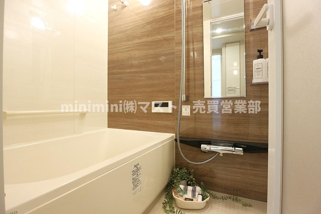 ラシュレ天満橋の浴室