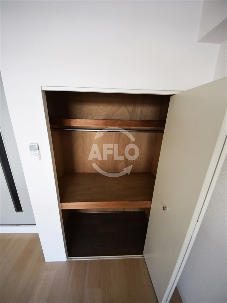 ∞中之島アンフィニの収納|∞中之島アンフィニ　クローゼット