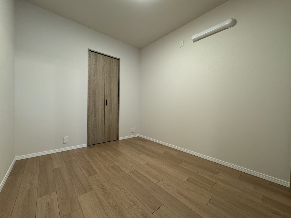 【洋室】スターアーク呉中央爽風邸 