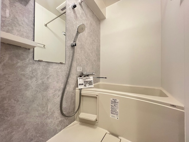 ライオンズマンション太子堂第２　リノベーション　浴室乾燥　南向き　の浴室