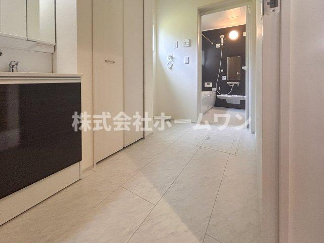 昭島緑町第六　新築戸建の独立洗面台|独立洗面台、朝の身支度には欠かせません