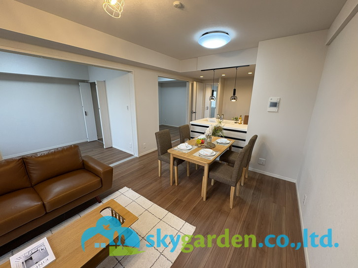 ココタウンヒルトップマリーナの居間・リビング