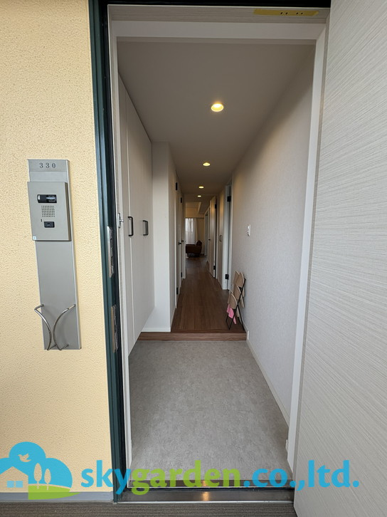 ココタウンヒルトップマリーナの玄関