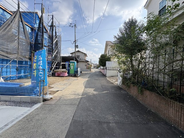 【その他】 | 糟屋郡須恵町旅石27期　1号棟（全1棟）【仲介手数料無料・0円】 | 現地写真。前面道路です。