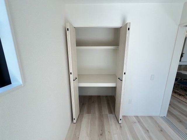 【収納】 | 糟屋郡須恵町旅石27期　1号棟（全1棟）【仲介手数料無料・0円】 | 施工例。施工例は完成時と異なる場合があります。