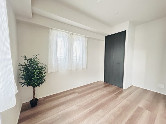 中頭郡北谷町北谷２丁目の中古マンションの洋室