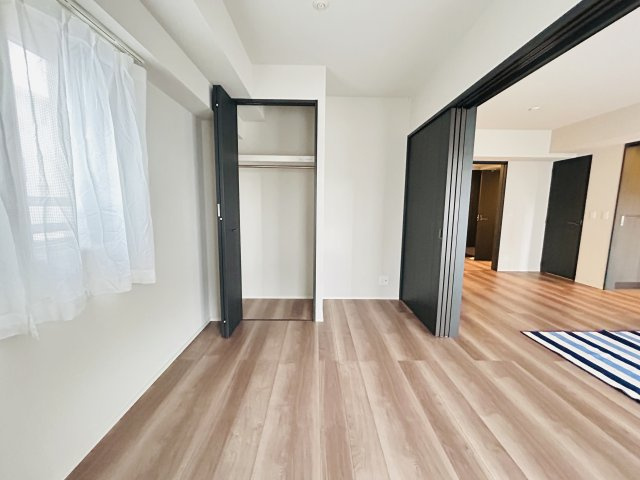 中頭郡北谷町北谷２丁目の中古マンションの洋室