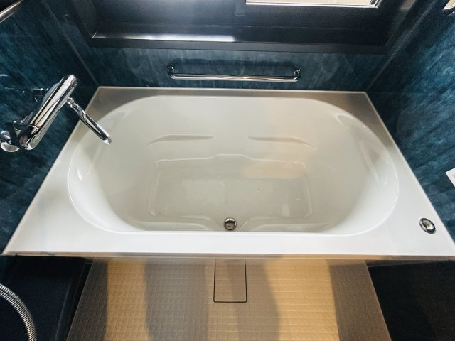 中頭郡北谷町北谷２丁目の中古マンションの浴室