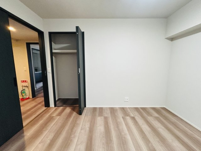 中頭郡北谷町北谷２丁目の中古マンションの洋室