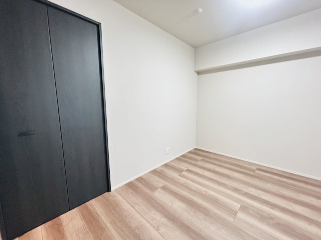 中頭郡北谷町北谷２丁目の中古マンションの洋室