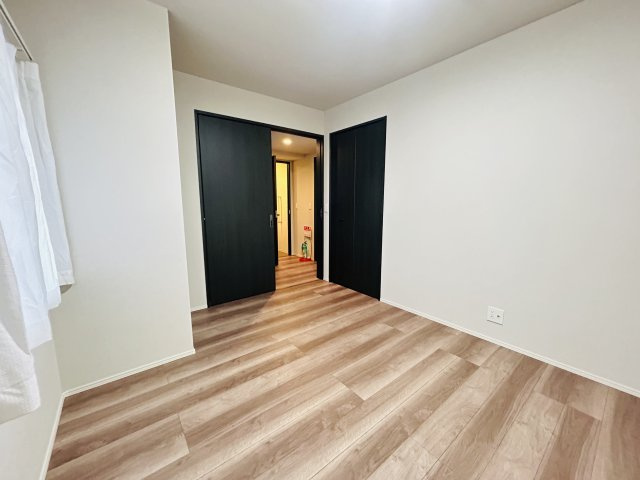 中頭郡北谷町北谷２丁目の中古マンションの洋室