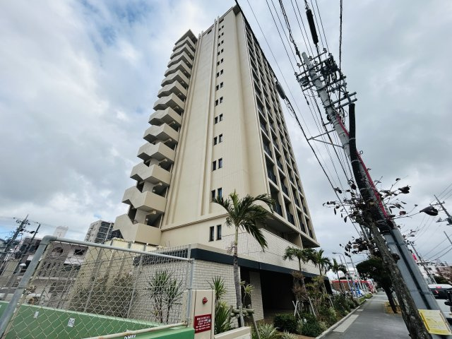 中頭郡北谷町北谷２丁目の中古マンションの外観