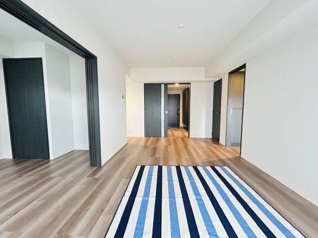 中頭郡北谷町北谷２丁目の中古マンションの居間・リビング