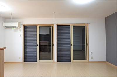 【居間・リビング】 | アルテール･ヒルズ Ｂ | シャッター雨戸