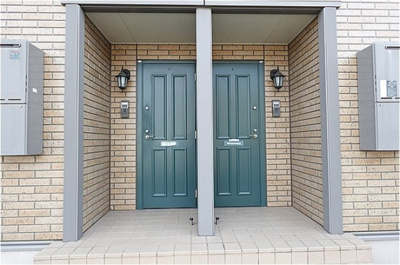 【玄関】 | アルテール･ヒルズ Ｂ | 玄関前