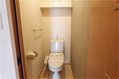 【トイレ】 | アルテール･ヒルズ Ｂ | 温水洗浄暖房便座のトイレ