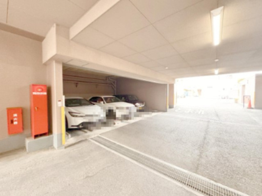 レクセルガーデン谷塚の駐車場