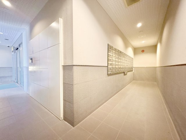 レクセルガーデン谷塚のロビー