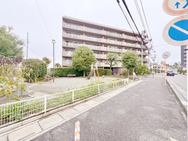 レクセルガーデン谷塚の外観