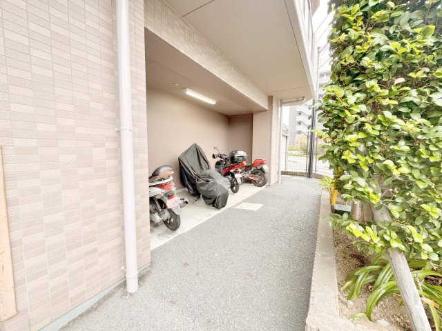 レクセルガーデン谷塚の駐輪場