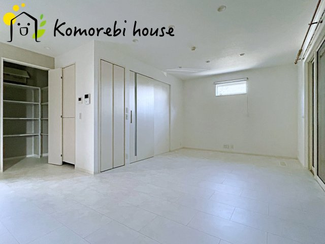 鴻巣市榎戸1丁目　中古一戸建ての居間・リビング|使いやすいリビングです