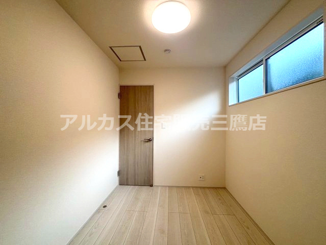 調布市深大寺東町６丁目 京王線 調布駅  新築戸建の洋室