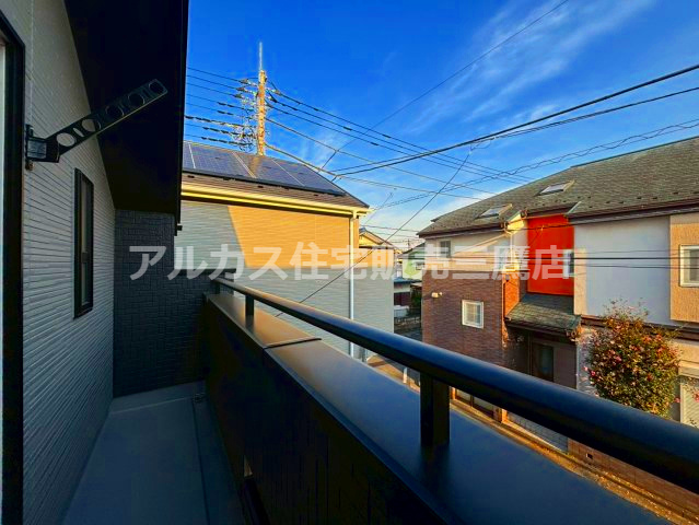 調布市深大寺東町６丁目 京王線 調布駅  新築戸建のバルコニー