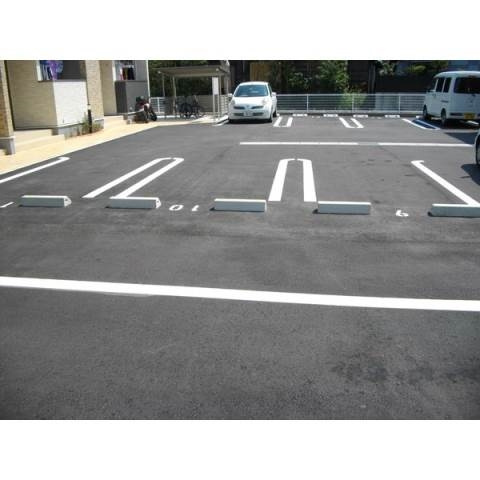 フォルシュⅡの駐車場