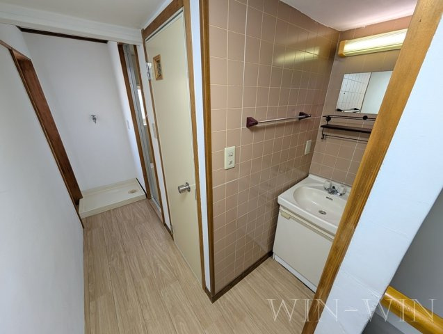 アルプスビルの洗面所