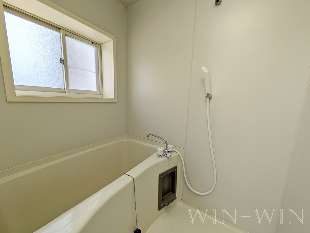 アルプスビルの浴室