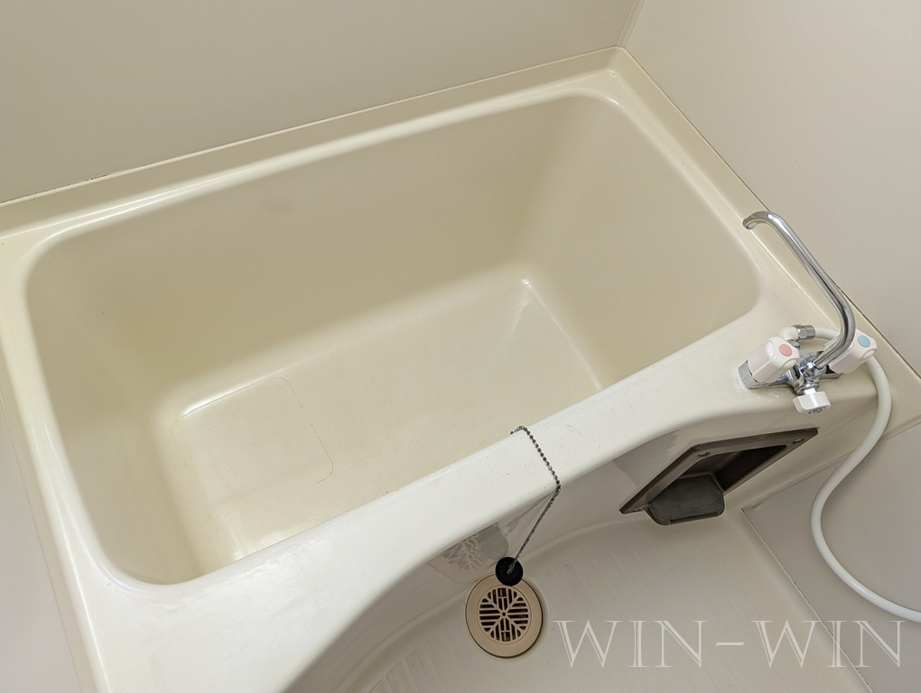 アルプスビルの浴室