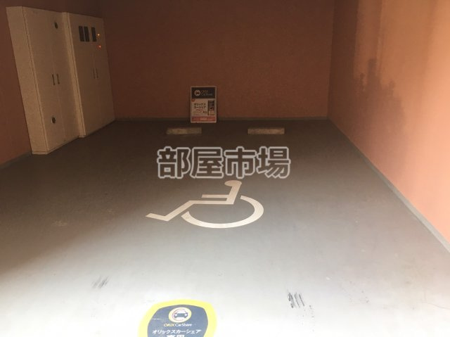 プレール・ドゥーク蔵前Ⅱの駐車場