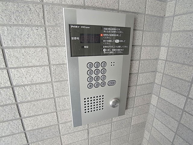 KUSABAマンションのセキュリティ|オートロックを完備、さらにセコムの防犯カメラも見張っています