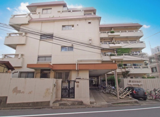 【外観】 | 洗練された印象の外観で訪れる人の記憶にも残るスタイリッシュな邸宅。