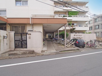 【エントランス】 | 清廉とされたエントランスになっています。