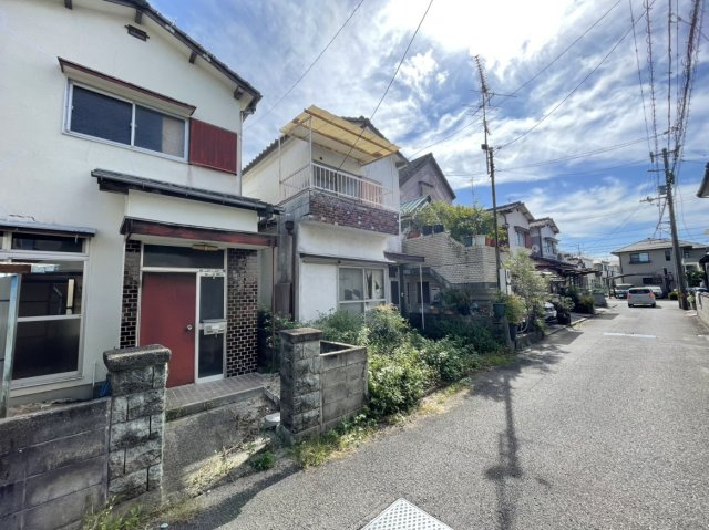 西長戸町土地2の外観|古家付きです。