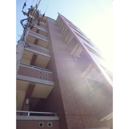 調布市国領町１丁目の賃貸マンションの外観