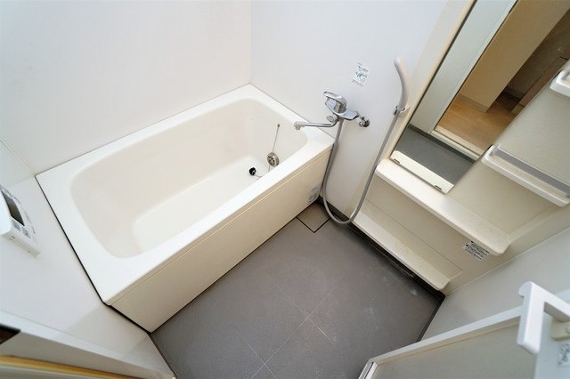 調布市国領町１丁目の賃貸マンションの浴室|別部屋参考写真