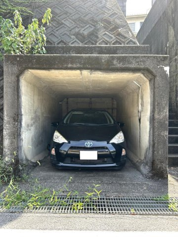 高知市朝倉乙　中古戸建ての駐車場