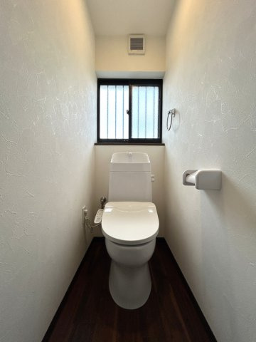 高知市朝倉乙　中古戸建てのトイレ