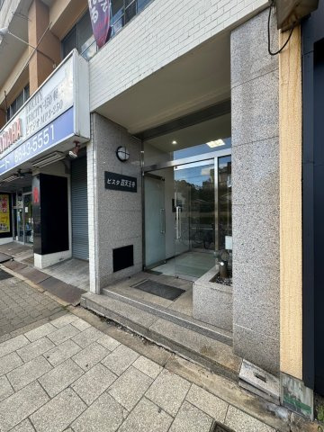 ビスタ四天王寺のエントランス