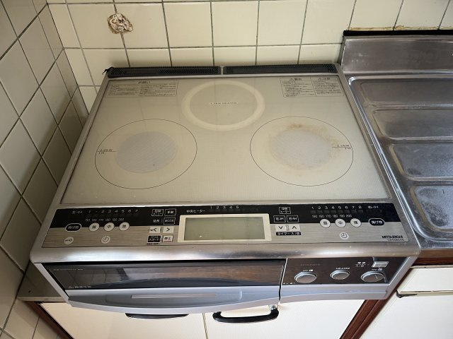 貝塚市海塚2丁目　中古戸建のキッチン|安心のIHクッキングヒーターです。