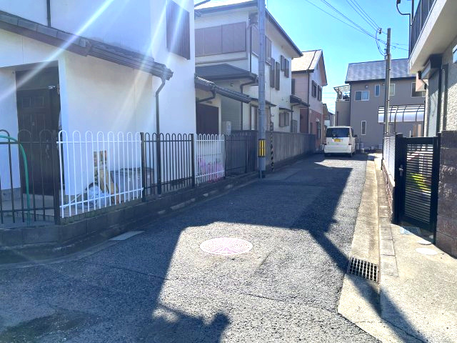 貝塚市海塚2丁目　中古戸建の前面道路含む現地写真|前面道路含む現地写真です。