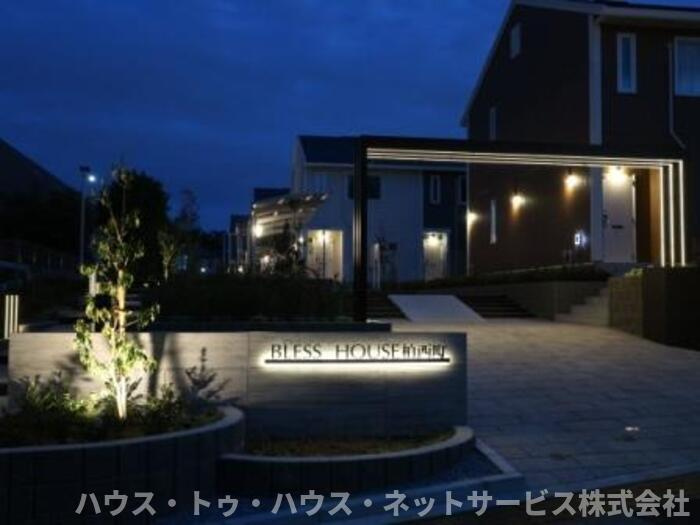 BLESS HOUSE柏西町　Aのエントランス