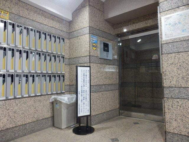 日神パレステージ音羽のエントランス