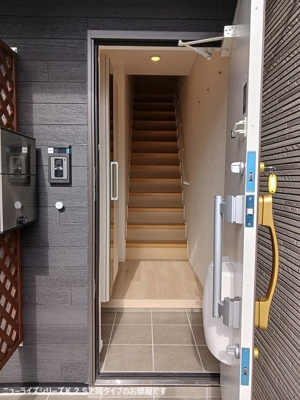 【玄関】 | エスタブレＡ | 玄関