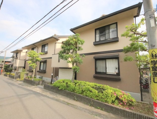 ルマン南生駒の外観