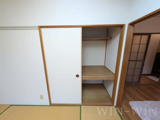 ユトリロ西幸 Aの収納