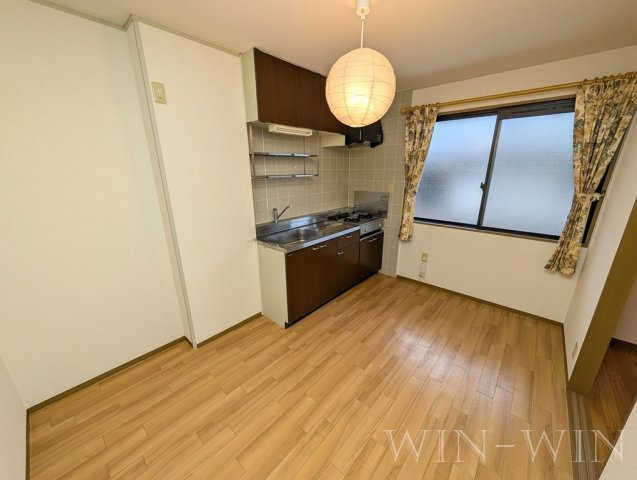 ユトリロ西幸 Aのキッチン