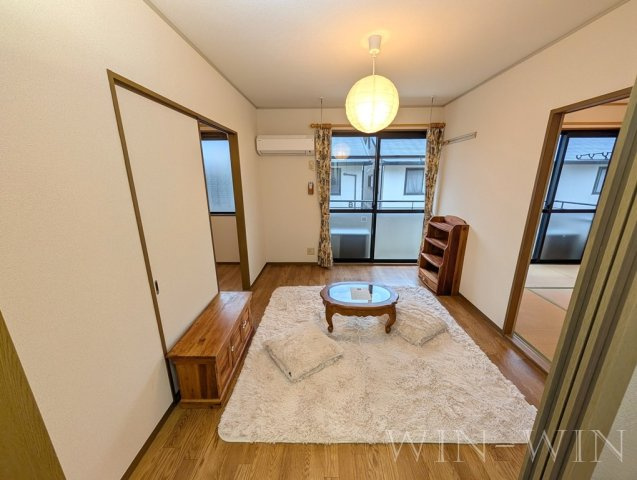 ユトリロ西幸 Aの居間・リビング